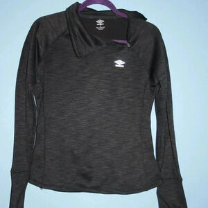 Umbro Sweatshirt Sized Medium Gray/Black Pullover Top